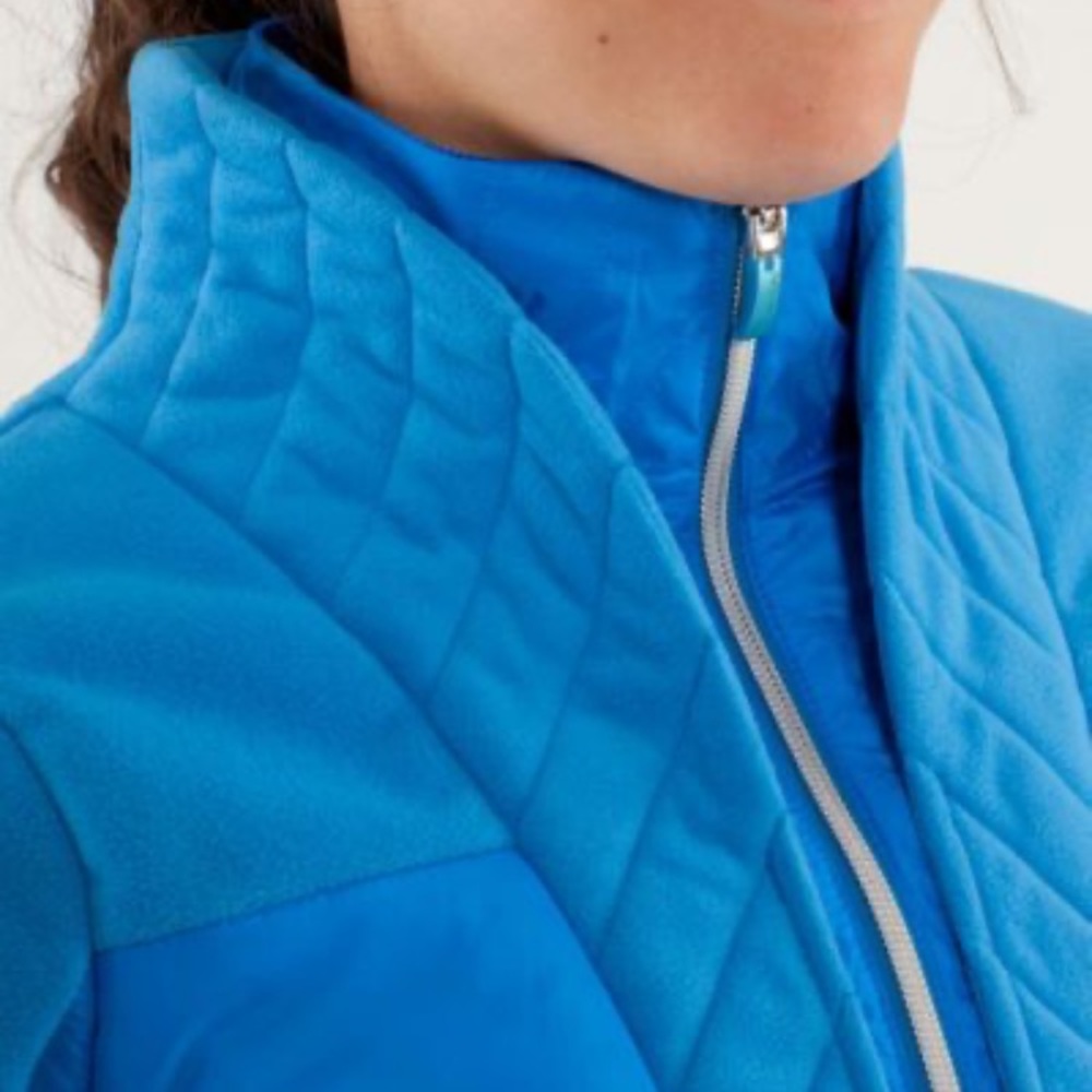 Like-new Lululemon jacket - Picture 4 of 9